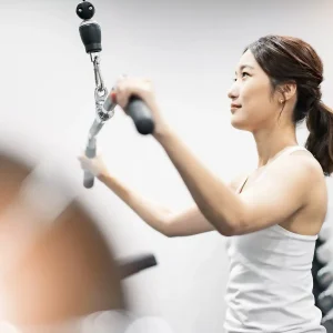asian-young-woman-training-gym